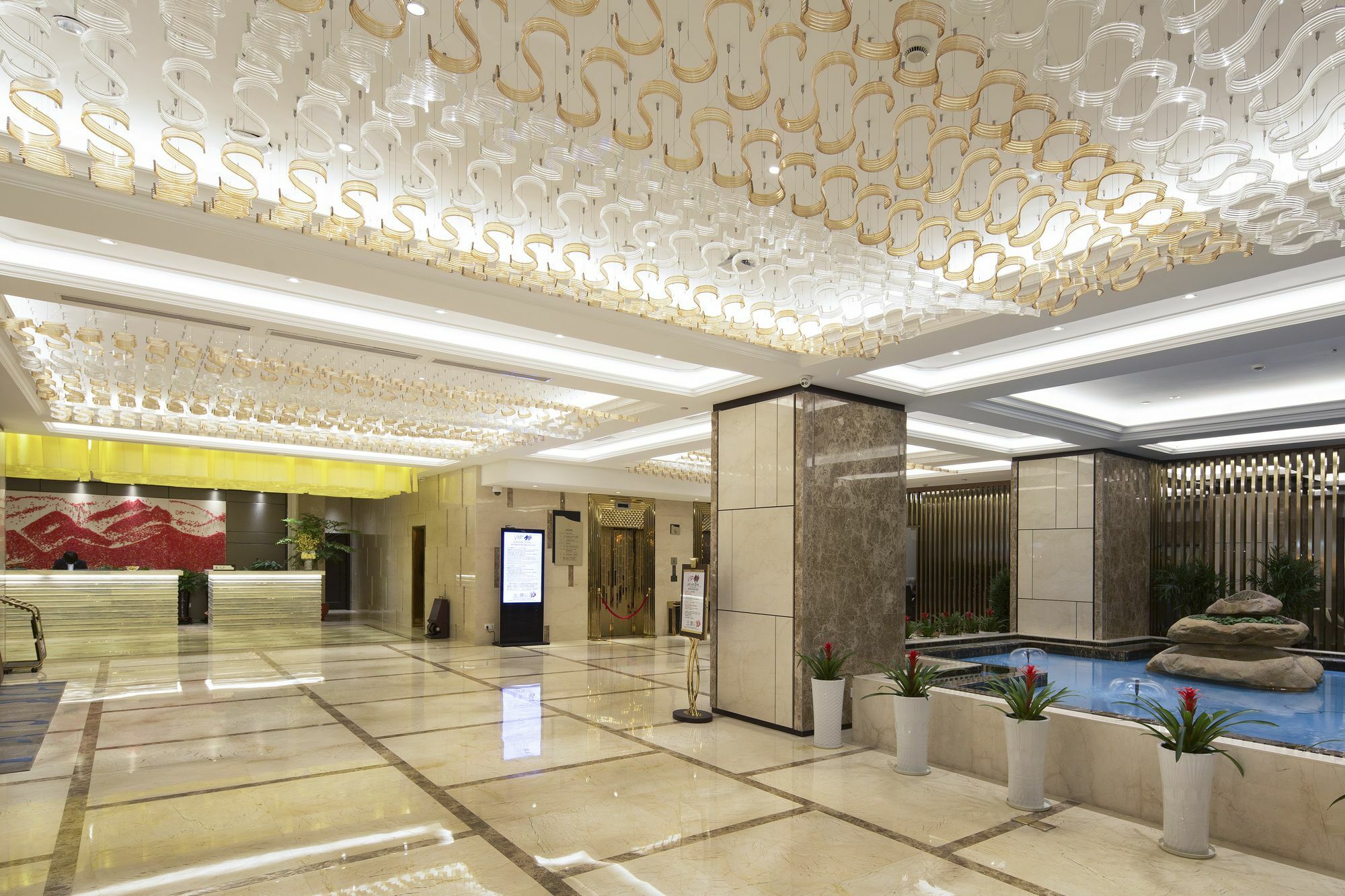 Yiwu Zhong Lian Kai Xin Hotel Exteriör bild